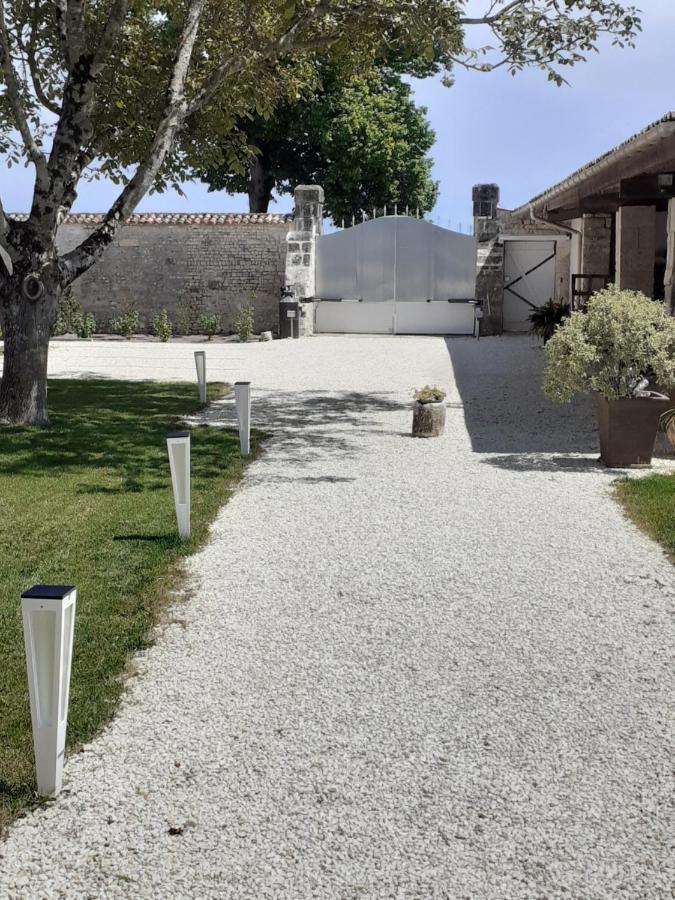 Campagne Ocean Bed & Breakfast Montroy Exterior photo